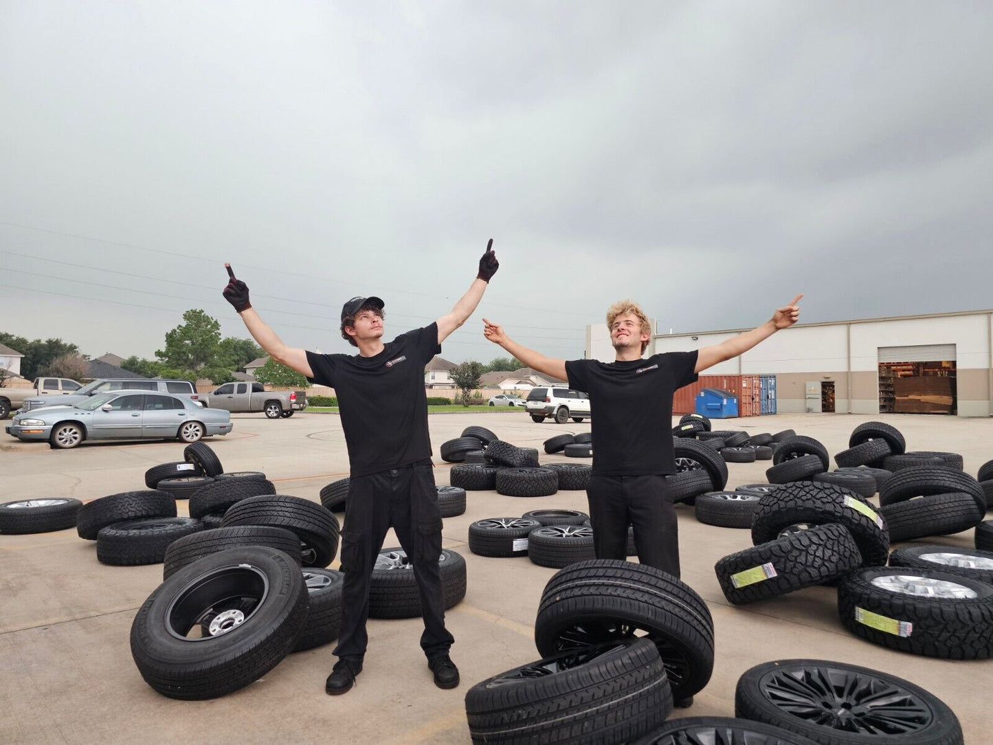 265/70/17 Bridgestone Dueler H/T 684 II tire spare 113S