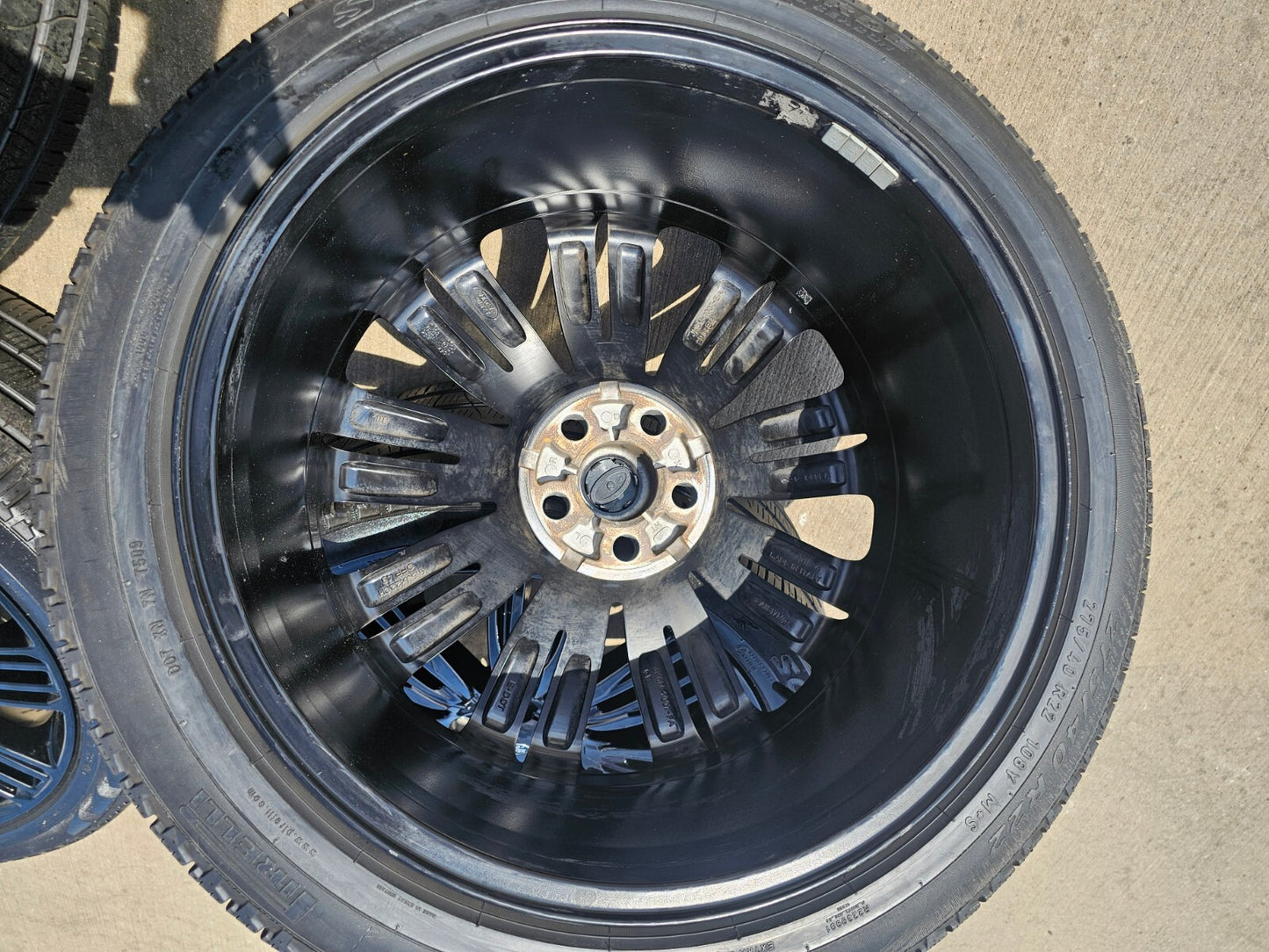 22" Land Rover Range DEFENDER OEM 72328 72331 wheels rims black PIRELLI
