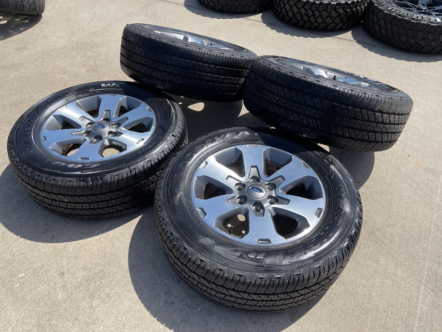 18" Ford F-150 Expedition OEM 3832 rims wheels tires GOODYEAR