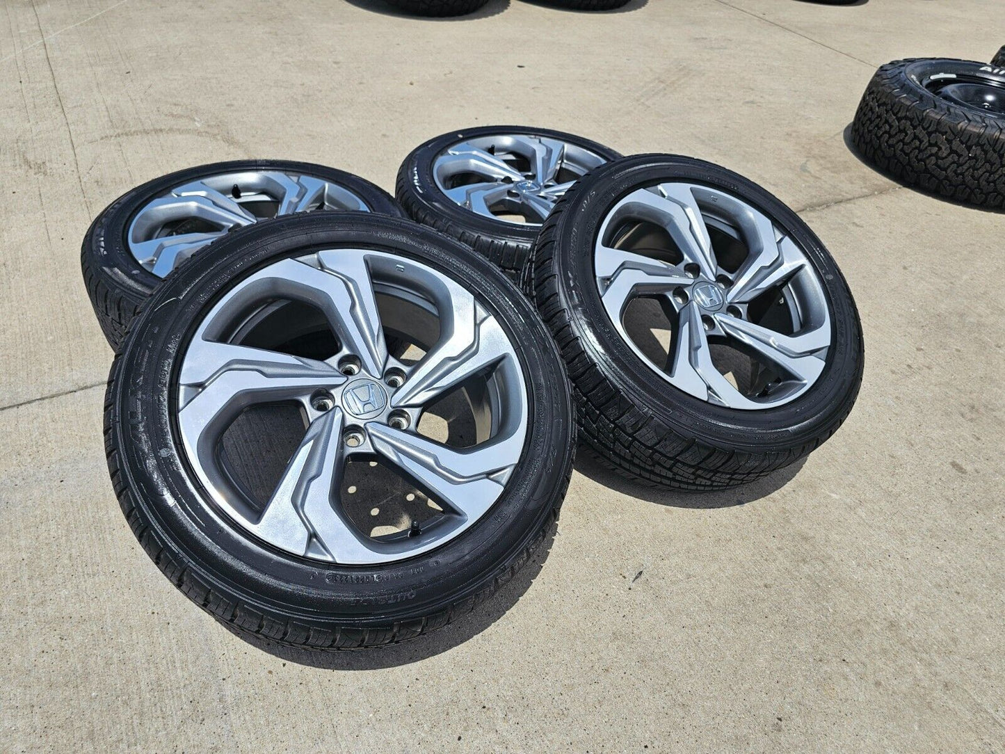 17" Honda Accord OEM wheels rims 64124 Civic HR-V tires