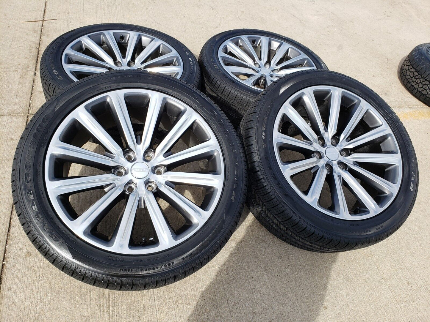 22" Jeep Grand Wagoneer OEM SERIES 3 wheels rims 95298 Dodge Ram 1500 tires