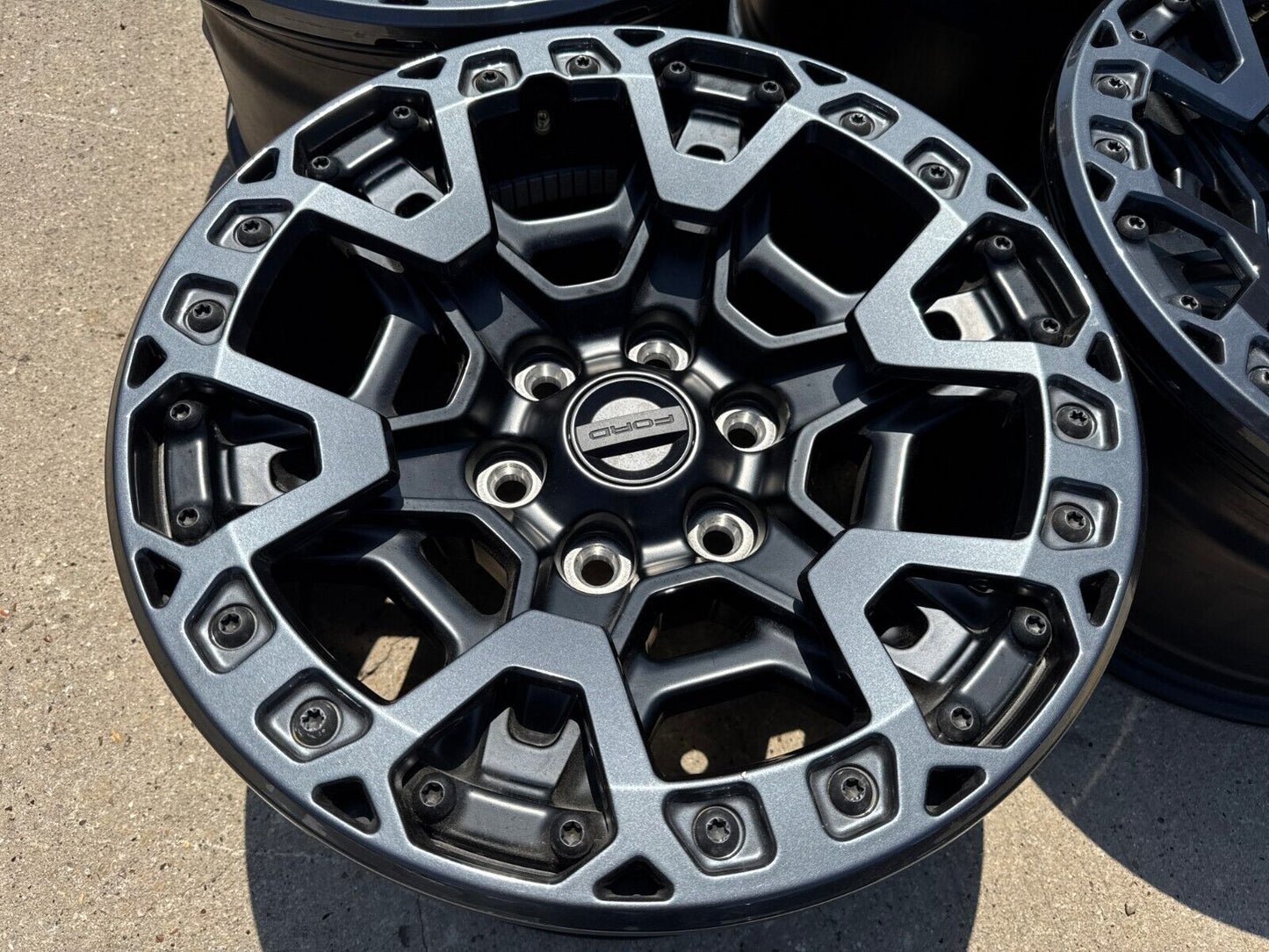 17" Ford F-150 Raptor R OEM BEADLOCK rims wheels 2024 2025