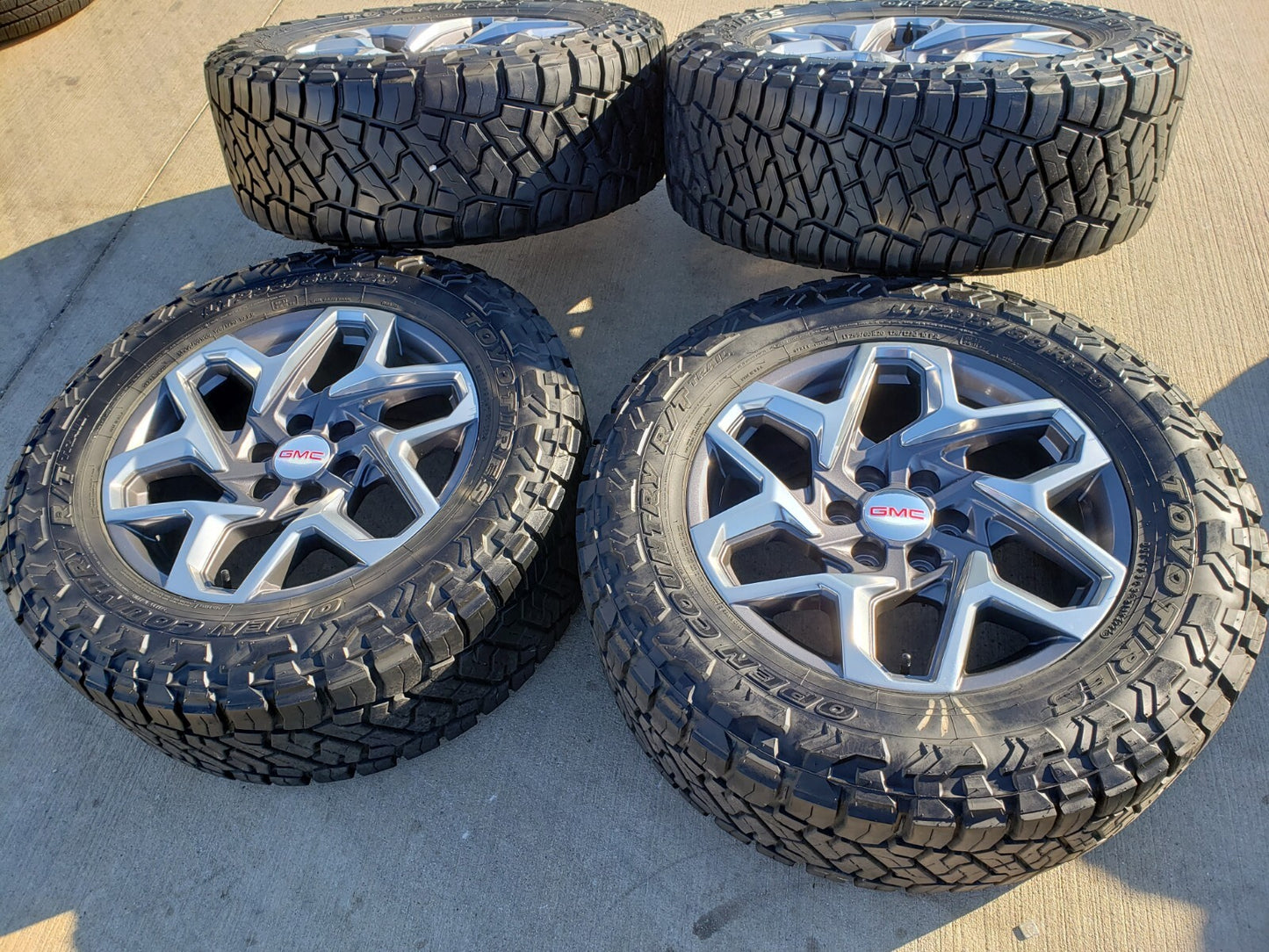 20" GMC Sierra Yukon AT4 Tahoe Silverado OEM 95369 wheels rims TOYO 34"