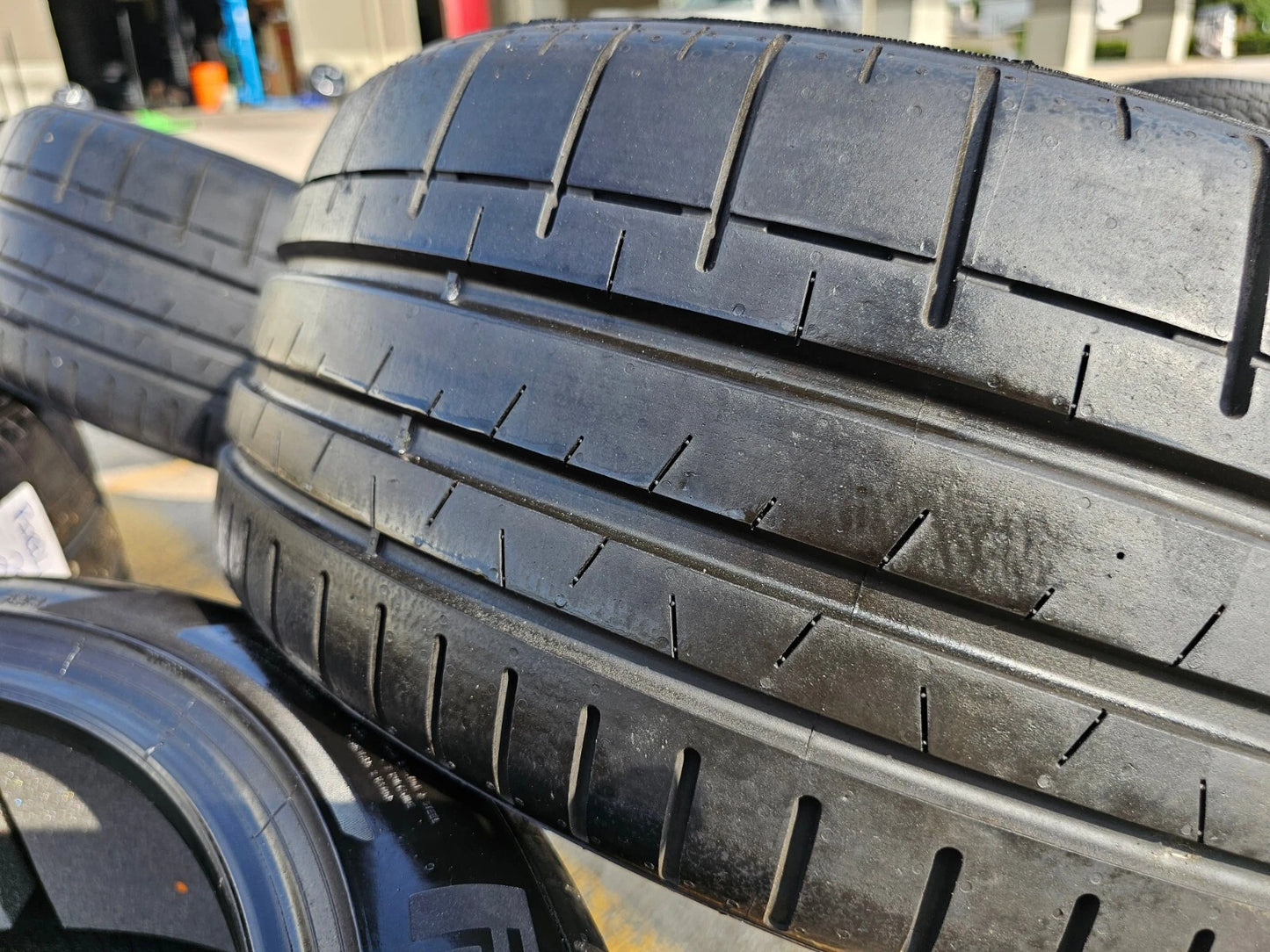 (2) 225/35/19 + (2) 285/35/20 Pirelli P Zero Corsa tires McLaren
