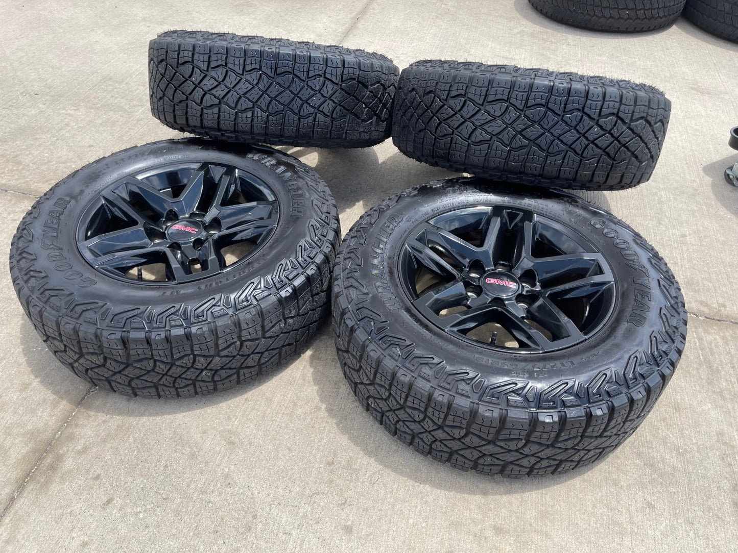 18" Chevy Silverado Tahoe Z71 ZR2 OEM 5911 wheels rims 2023 2024 2025 2026