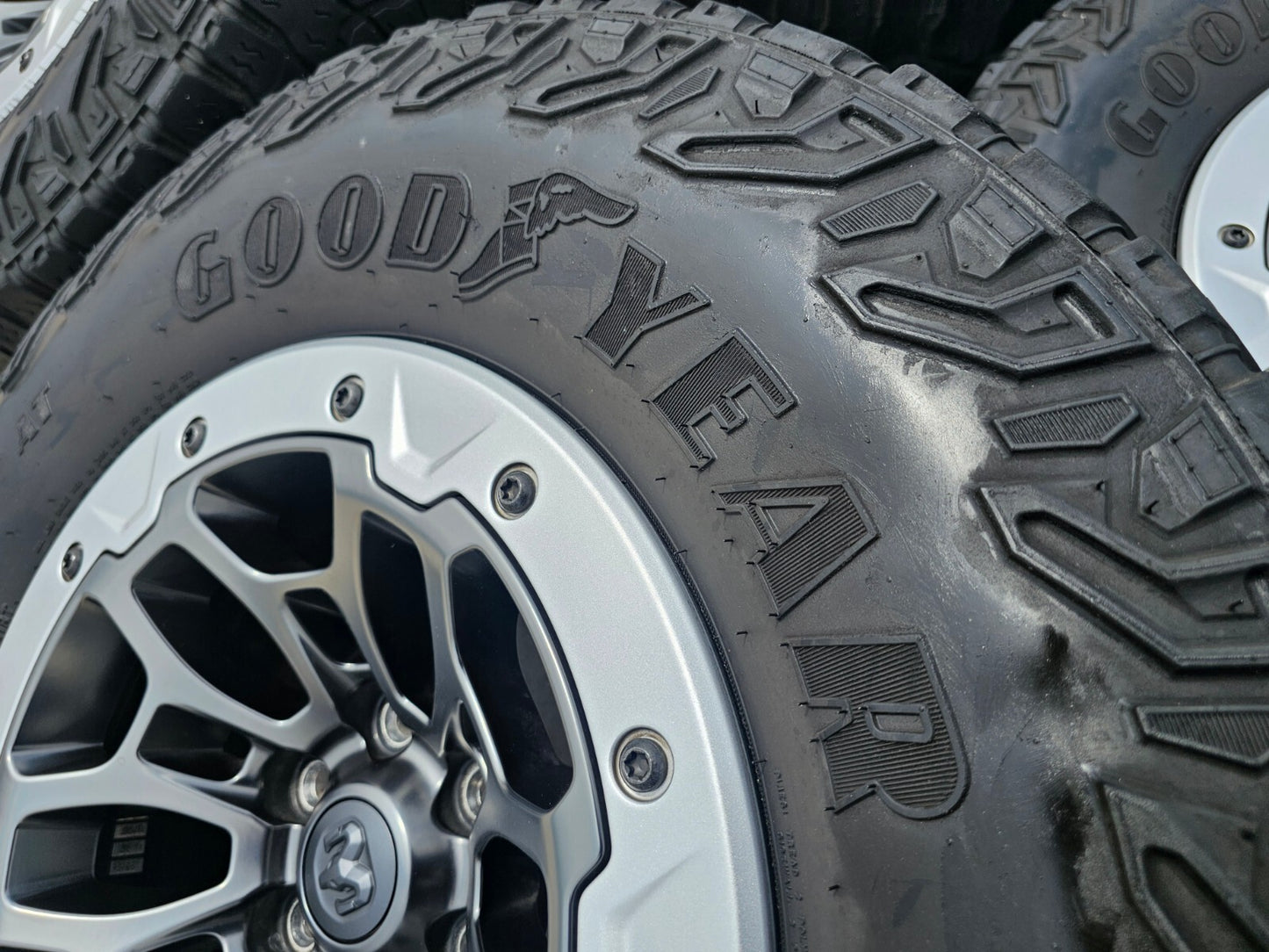 18" Dodge Ram 1500 RHO TRX Beadlock OEM wheel rim 2735 tires 2023 2024 2025
