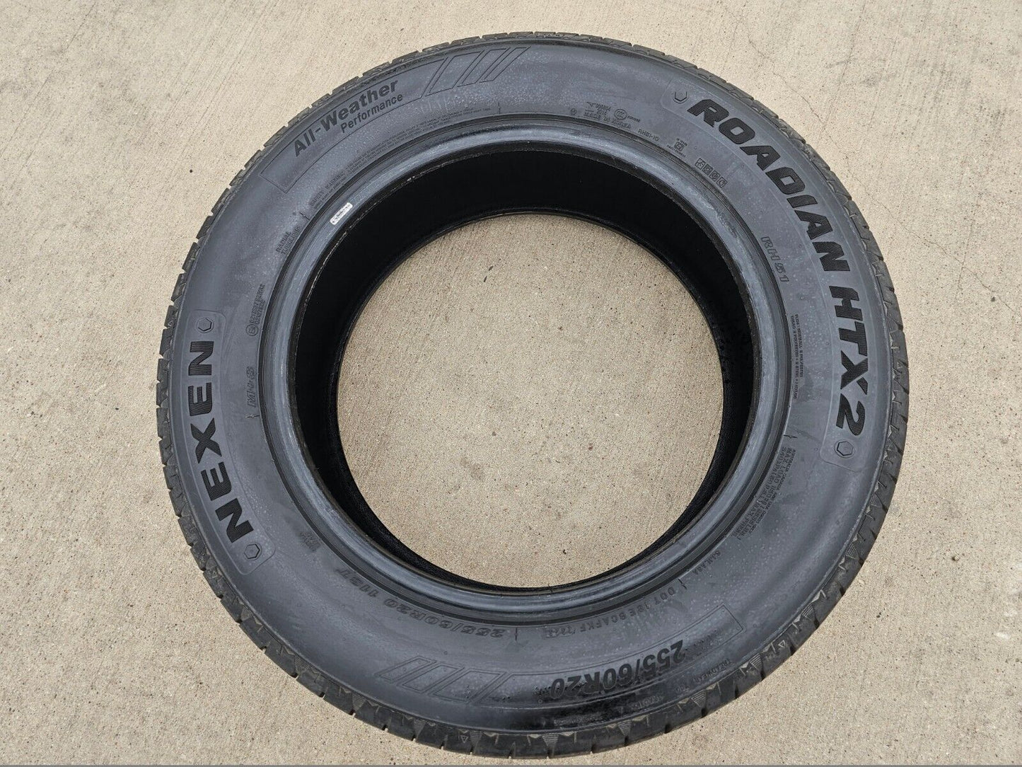 (1) 255/60/20 Nexen Roadian H/TX2 tire Jeep Mopar NEW
