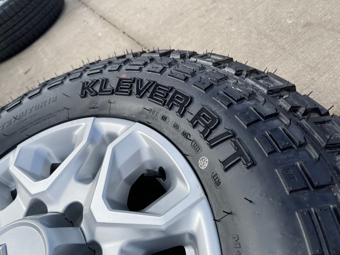 18" Chevy Silverado 2500 3500 OEM 5959 wheels rims tires 2022 2023 2024 2025 NEW
