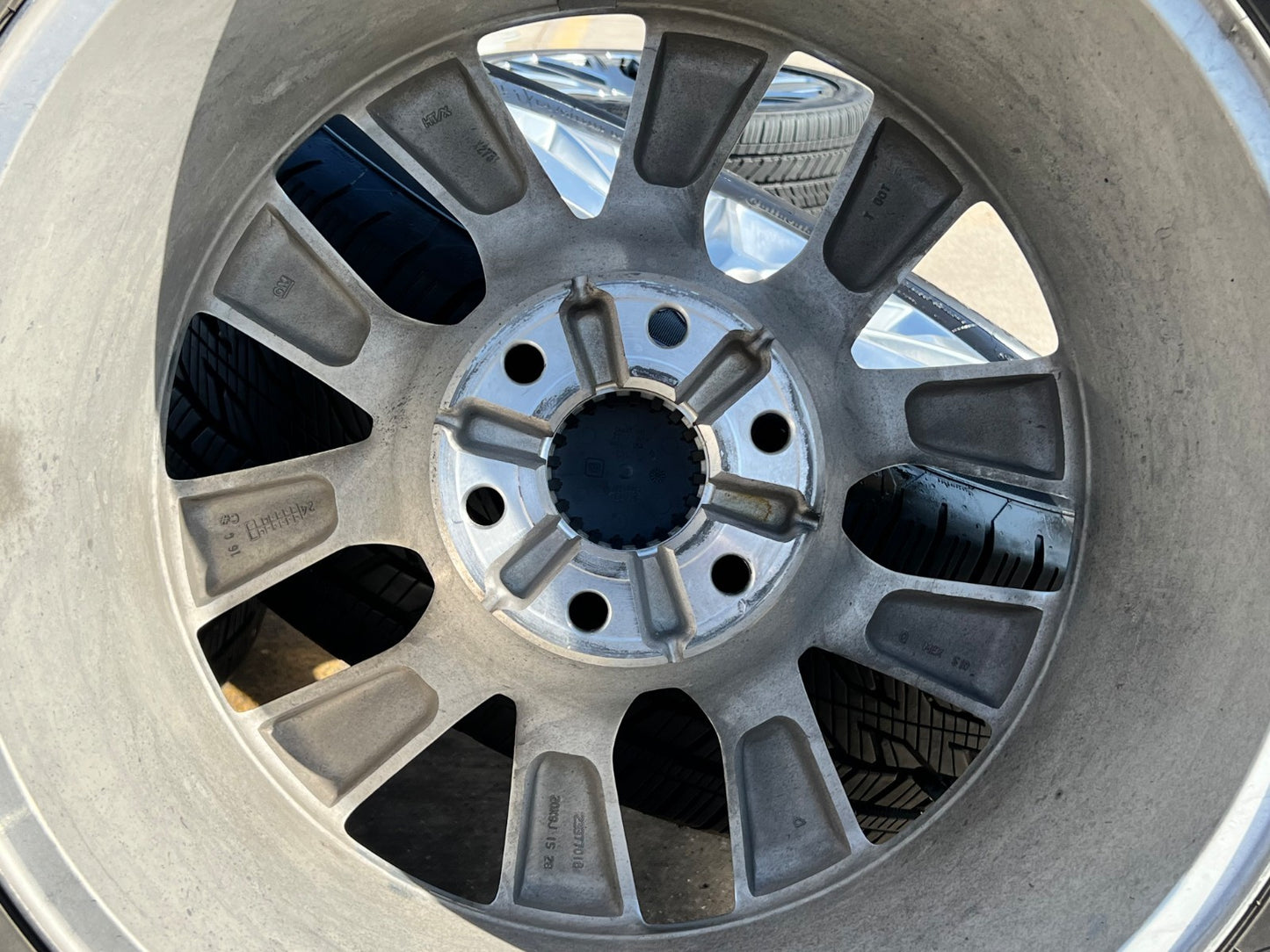 20" GMC Yukon 5920 OEM wheels rims Chevy Tahoe Silverado 2025 2026 CONTINENTAL