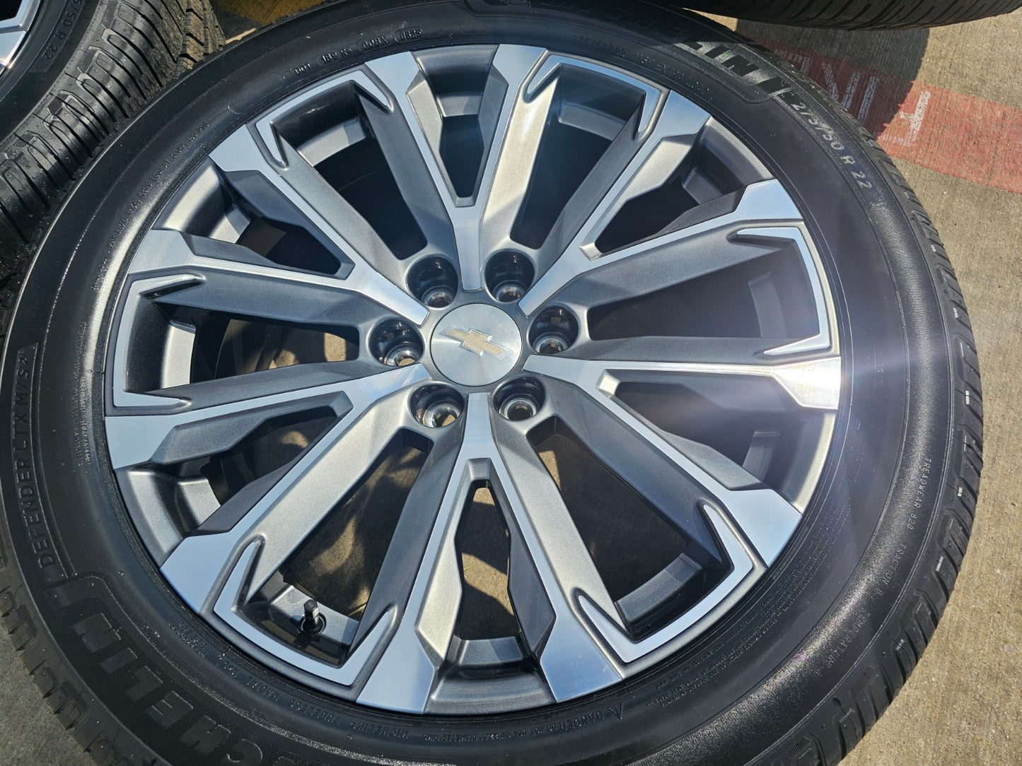 22" Chevy Tahoe Silverado Suburban OEM wheels rims 2025 2026 NEW MICHELIN