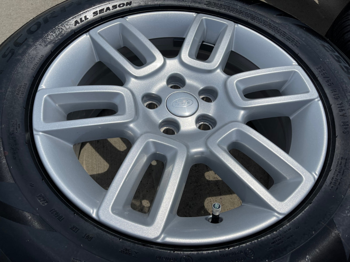 19" Land Rover DEFENDER Range Rover OEM 72350 wheels rims 2024 2025 2026 NEW