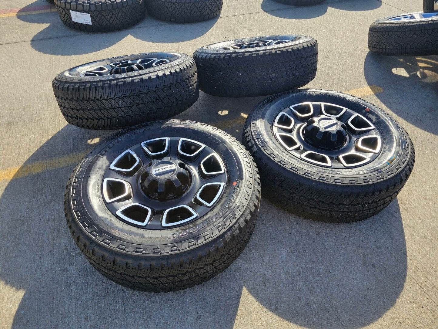 20" Ford F-250 F-350 OEM Lariat Platinum wheels rims 10486 tires 2024 2025 NEW