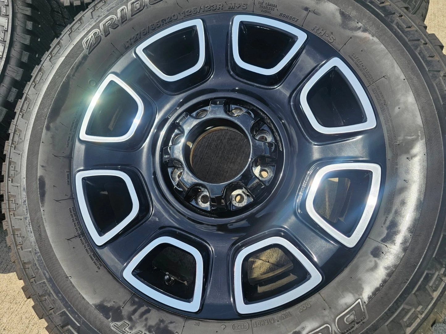 20" Ford F-250 F-350 OEM Lariat Platinum wheels rims 10486 tires 2024 2025