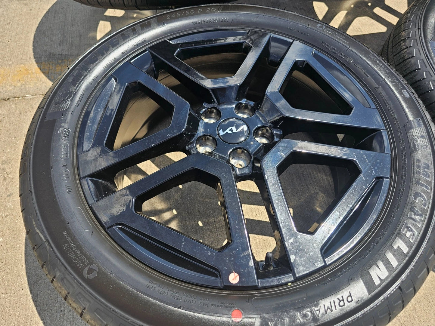 20" Kia Telluride Prestige X-PRO OEM wheels rims 74721 Sedona 2023 2024 2025 NEW