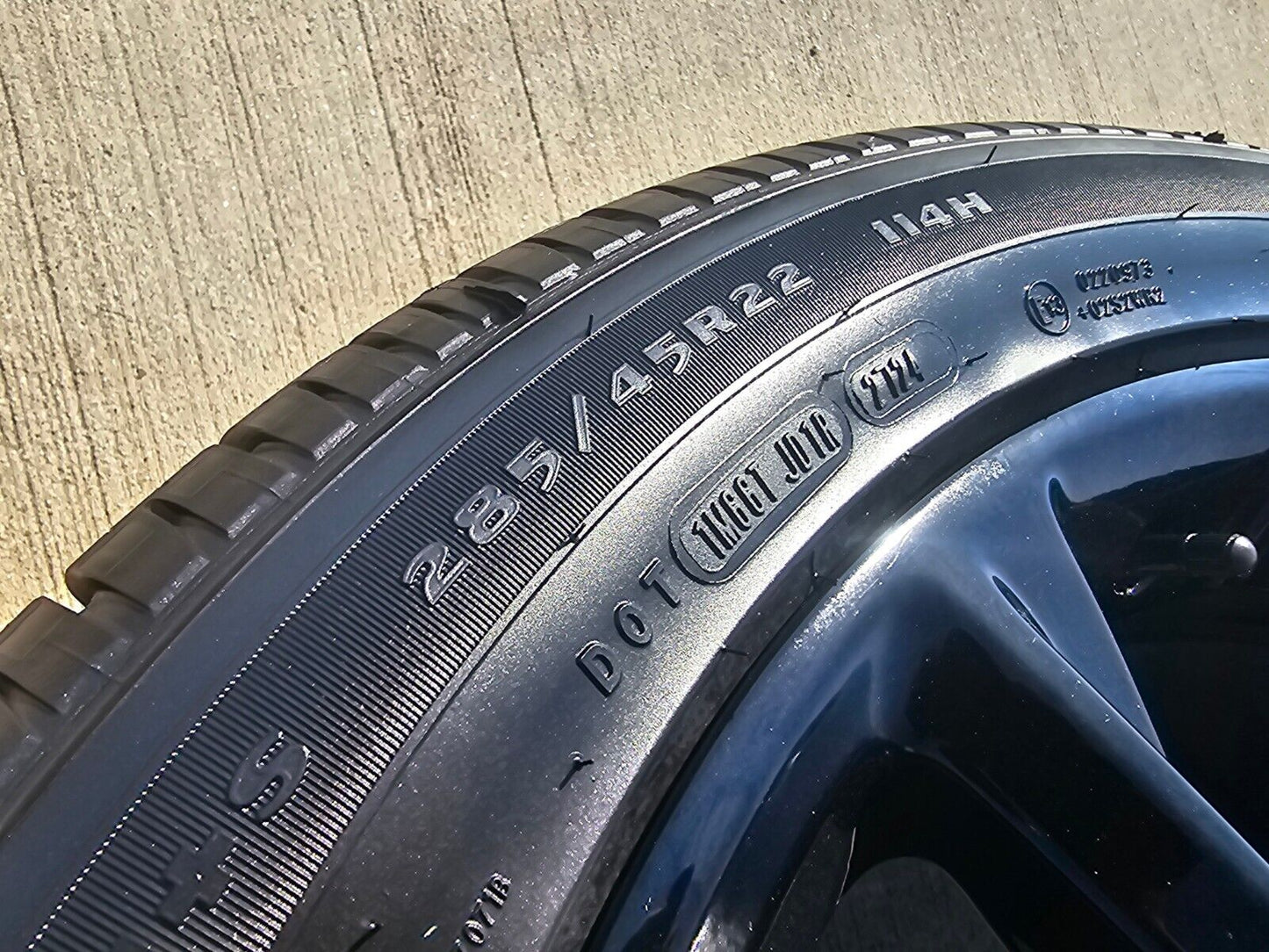 22" Cadillac Escalade black OEM 4804 wheels rims Chevy GMC tires NEW