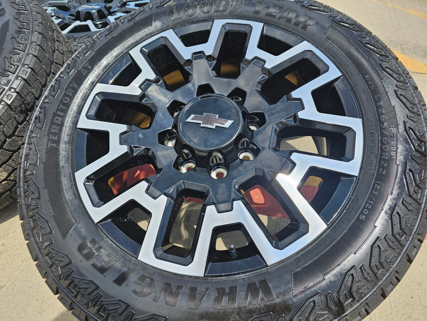 22" Chevy Silverado GMC Sierra 2500 OEM wheels rims A/T tires 2024 2025 NEW