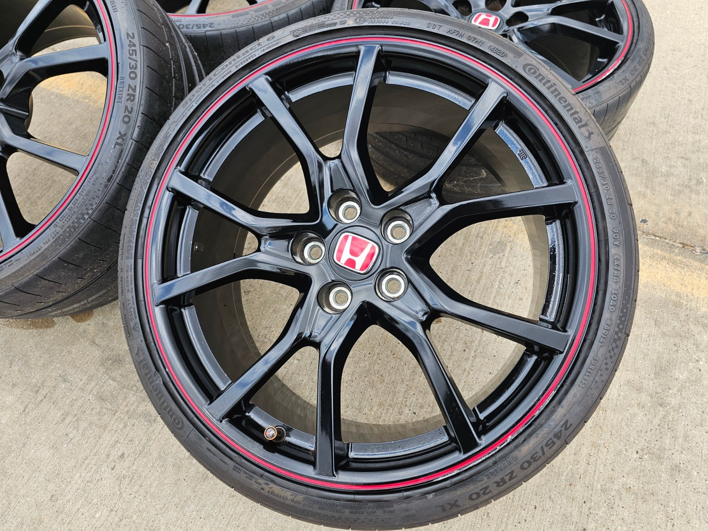 20" Honda Civic Type R OEM wheels rims 63692 tires CONTINENTAL
