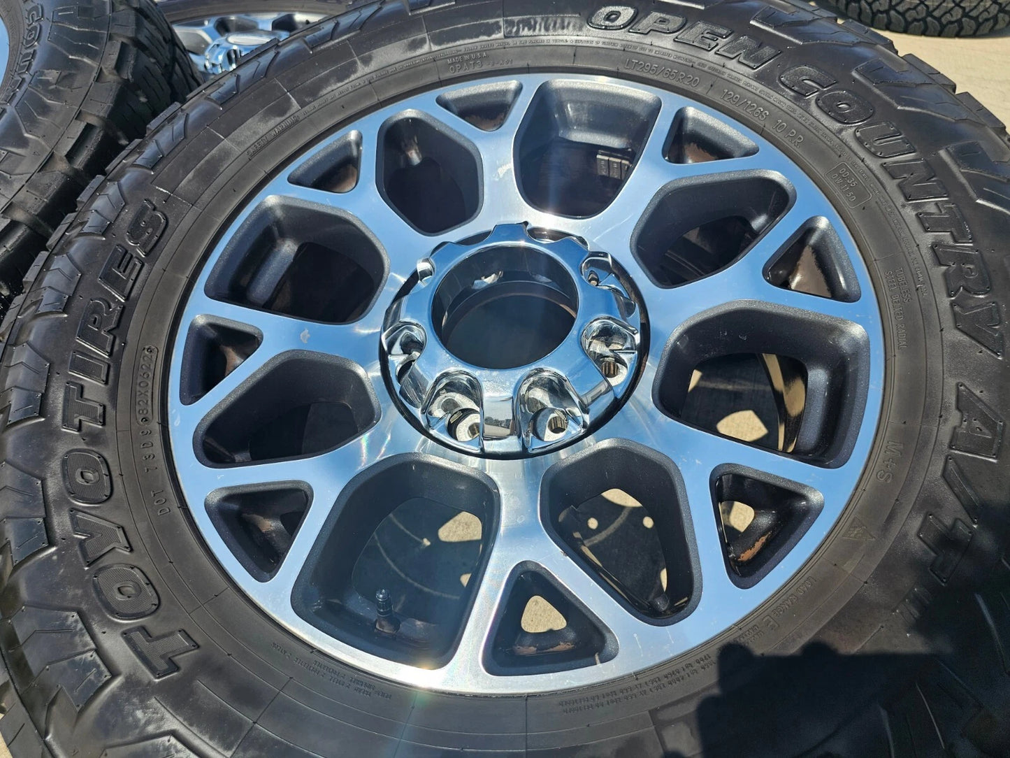 20" Ford F-250 F-350 OEM Lariat wheels rims 10292 tires TOYO 35"