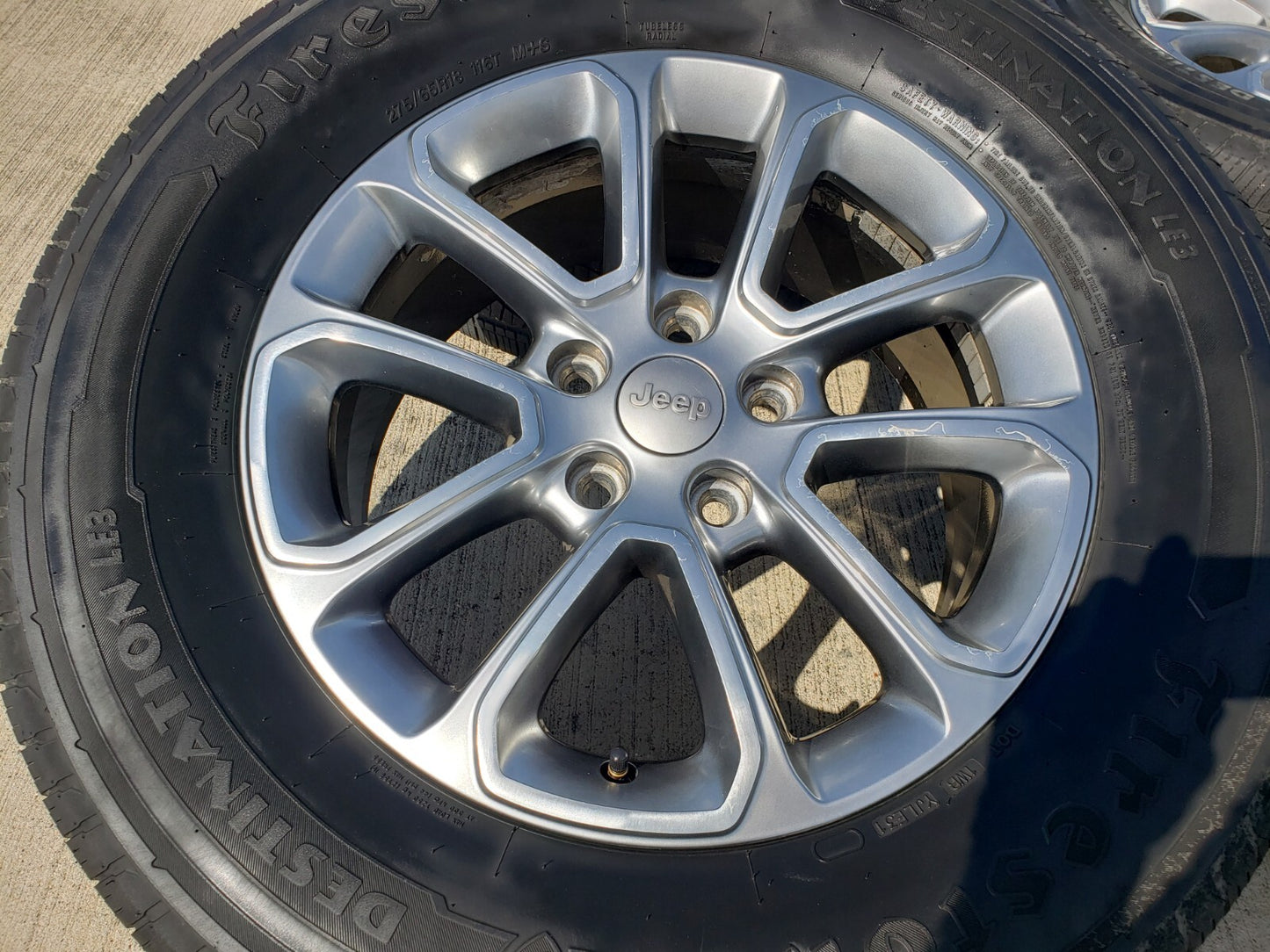 18" Jeep Grand Cherokee Dodge Durango OEM 9136 wheels rims tires
