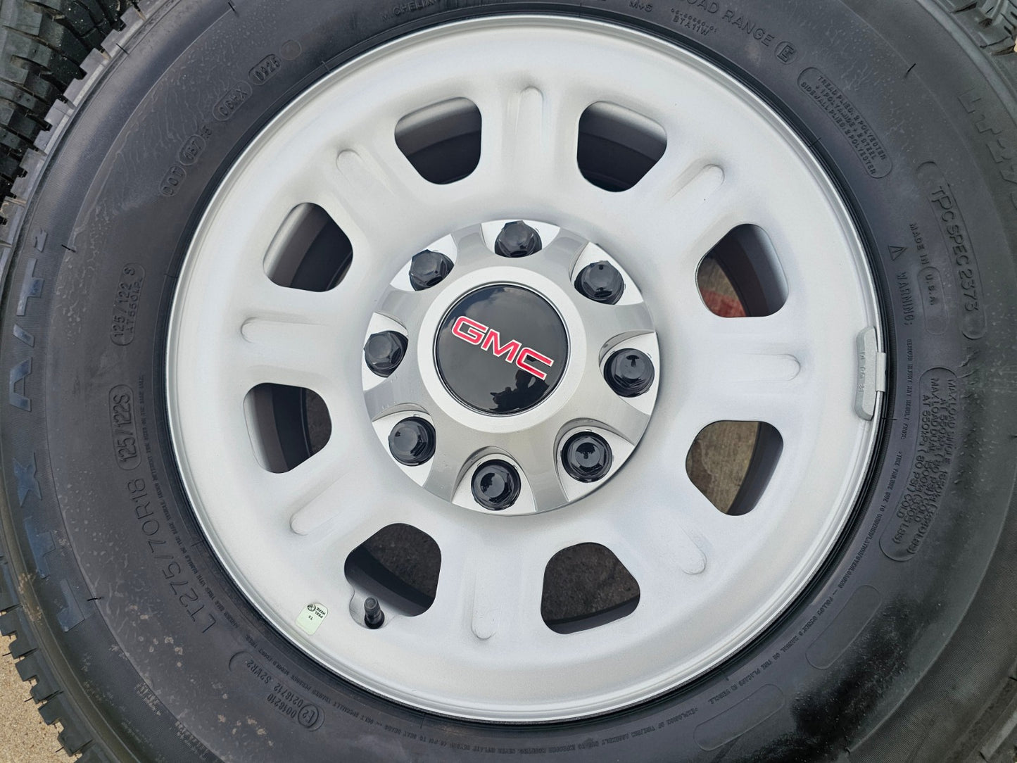 18" GMC Sierra Chevy Silverado 2500 3500 OEM 8096 wheels rims tires MICHELIN NEW