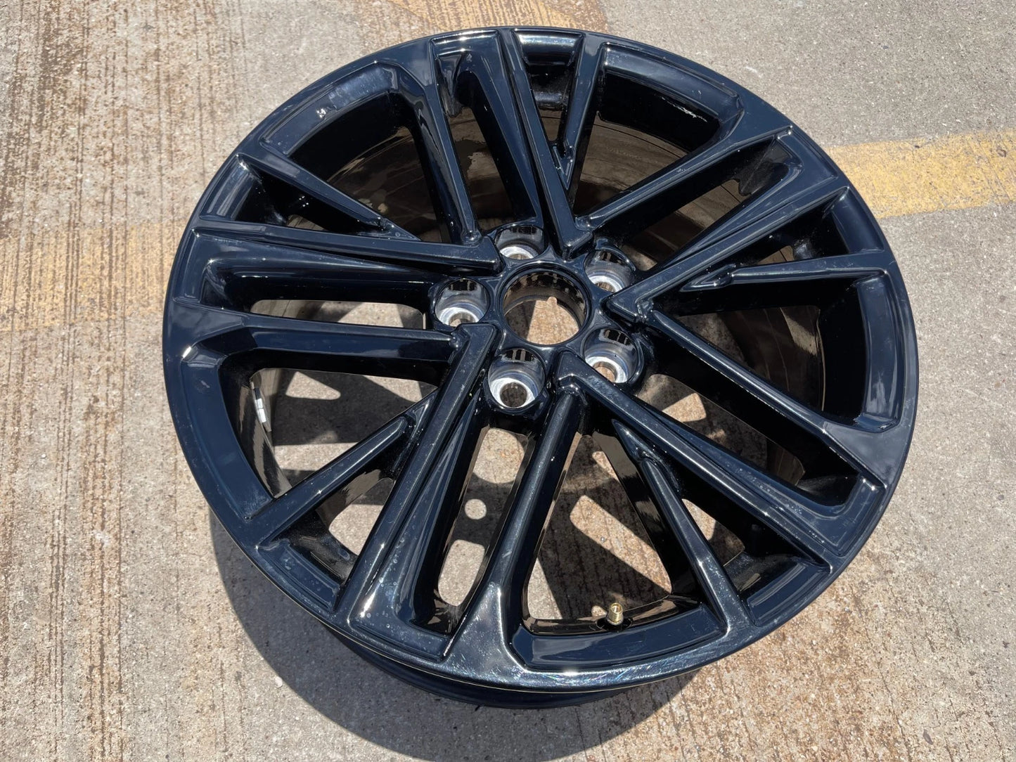 18" Toyota Camry XSE OEM 95968 wheel rim 2022 2023 2024 2025 2026