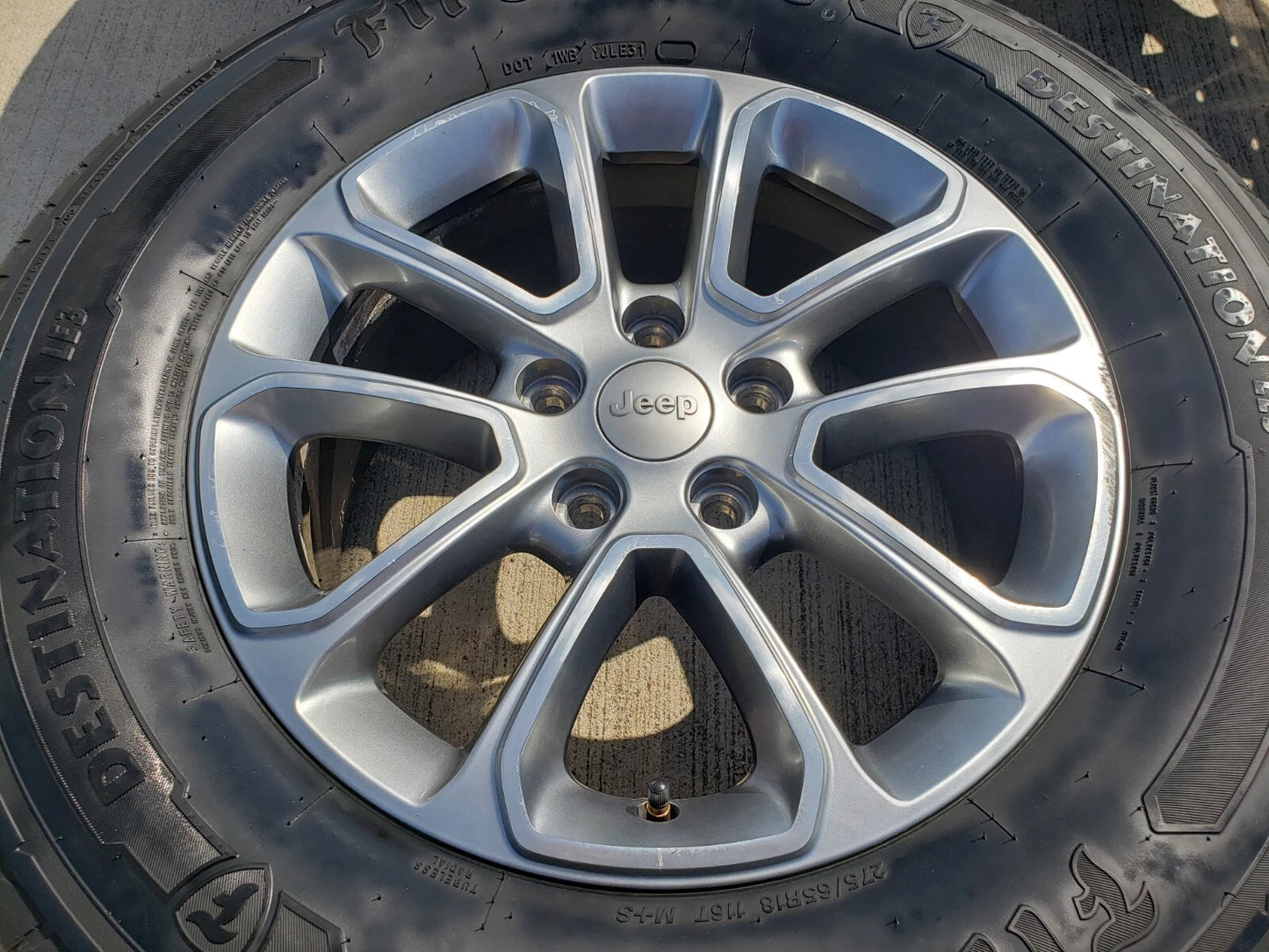 18" Jeep Grand Cherokee Dodge Durango OEM 9136 wheels rims tires