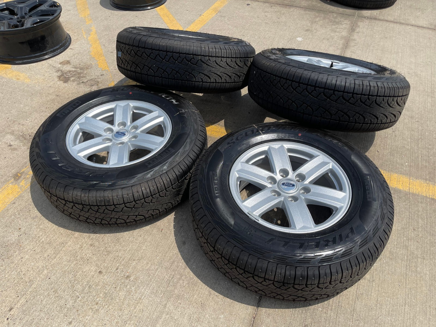 17" Ford F-150 Expedition OEM rims wheels 10339 tires 2024 2025 NEW PIRELLI A/T