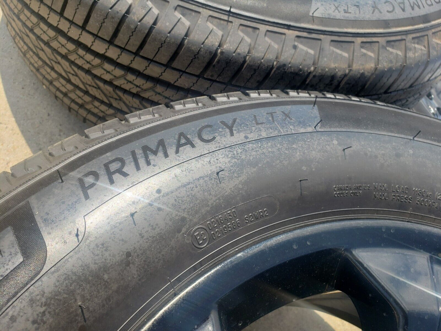 18" Chevy Tahoe Suburban Z71 OEM 5647 5753 wheels MICHELIN tires Silverado NEW