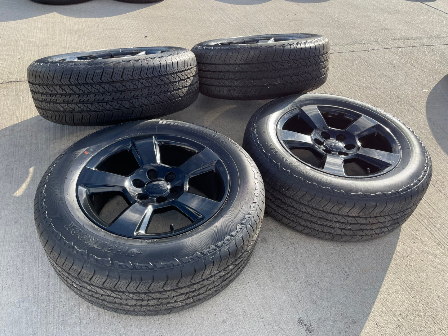 20" Chevy Silverado 1500 Tahoe Suburban OEM wheels rims 5652 tires GMC