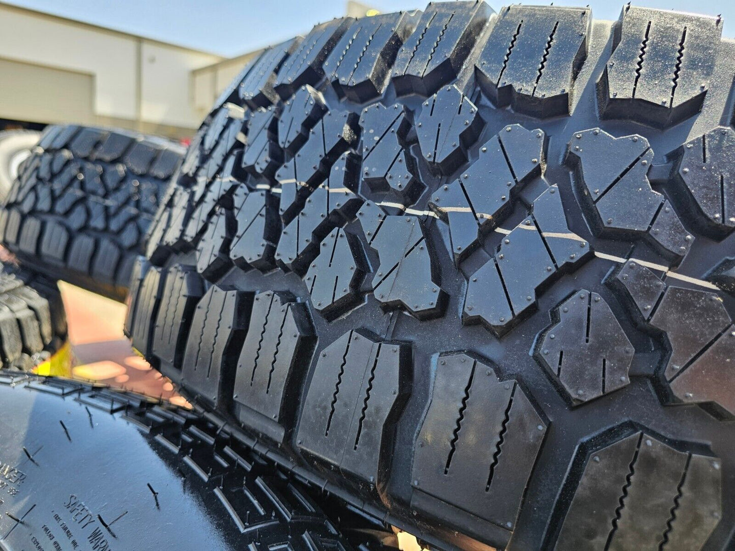 17" Jeep Wrangler Rubicon OEM wheels rims Gladiator tires KENDA 33" NEW