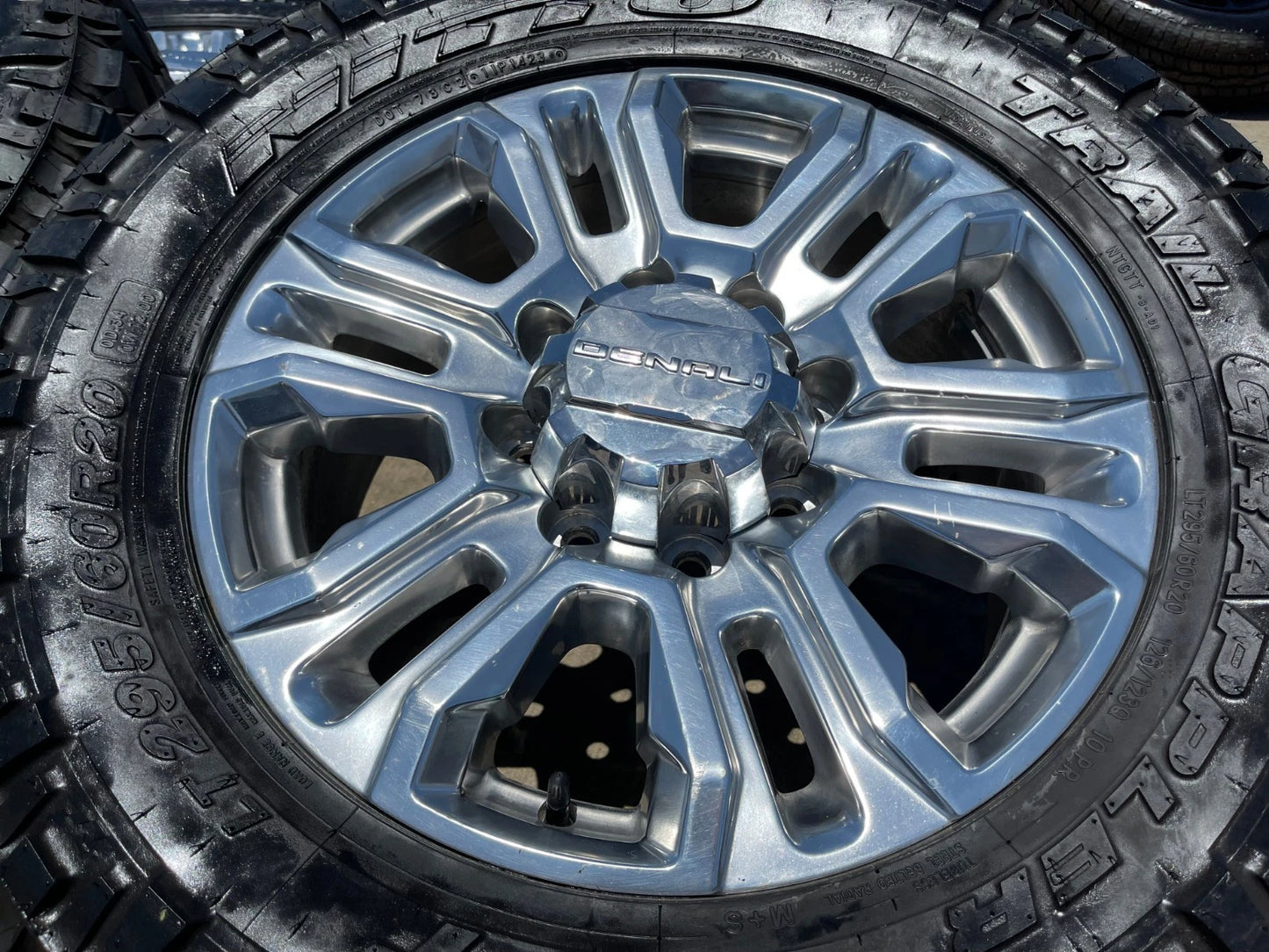 20" GMC Sierra Denali 2500 3500 OEM 5957 wheels rims 2022 2023 2024 2025 NITTO