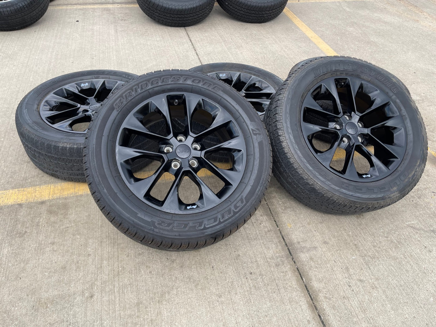 20" Jeep Wrangler HIGH ALTITUDE 9262 96902 OEM wheels rims Gladiator BRIDGESTONE