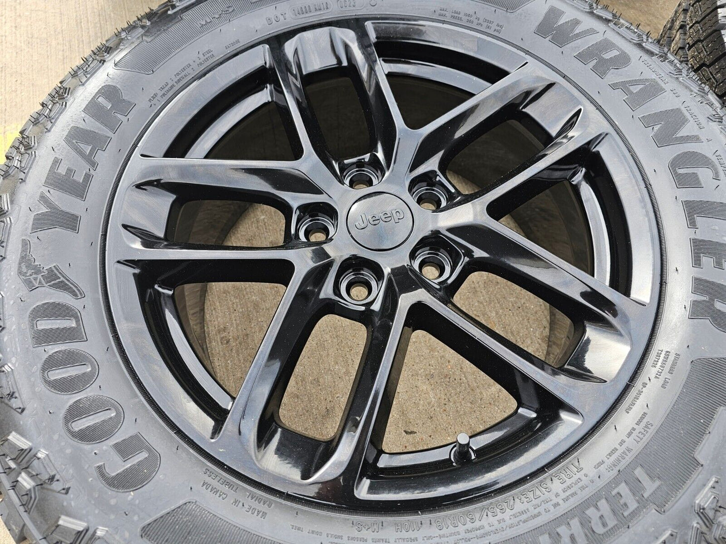 18" Jeep Grand Cherokee L OEM wheels rims 9286 Durango black 2023 2024 2025 NEW