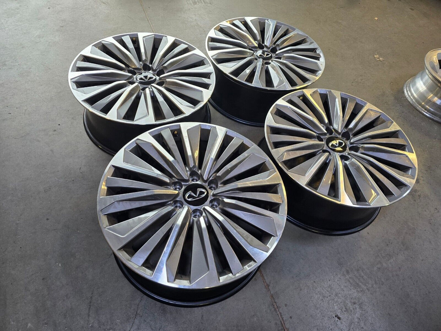 22" Infiniti QX80 QX56 Nissan Titan Armada OEM wheels rims 2024 2025 NEW