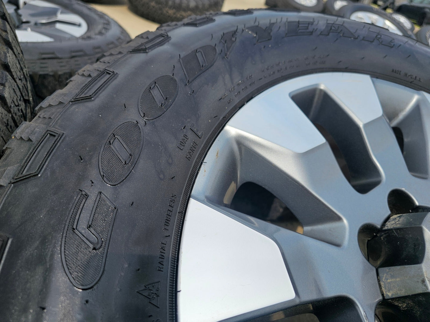 20" GMC Sierra AT4X Chevy Silverado 2500 3500 OEM 5960 wheels rims tires