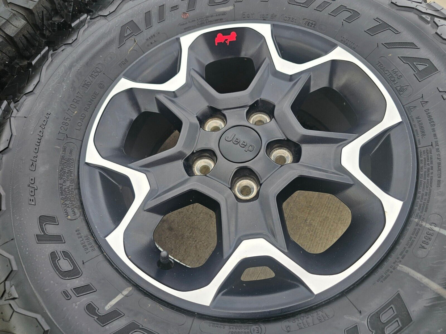 17" Jeep Wrangler Rubicon OEM wheels rims Gladiator 96832 9282 2023 2024 2025