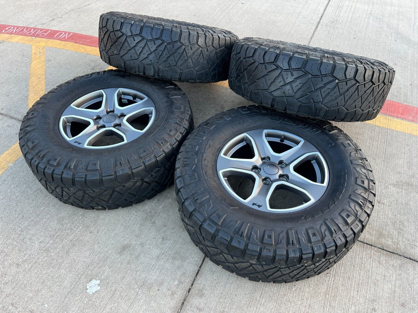 17" Jeep Wrangler OEM wheels rims 9217 Gladiator NITTO 34"
