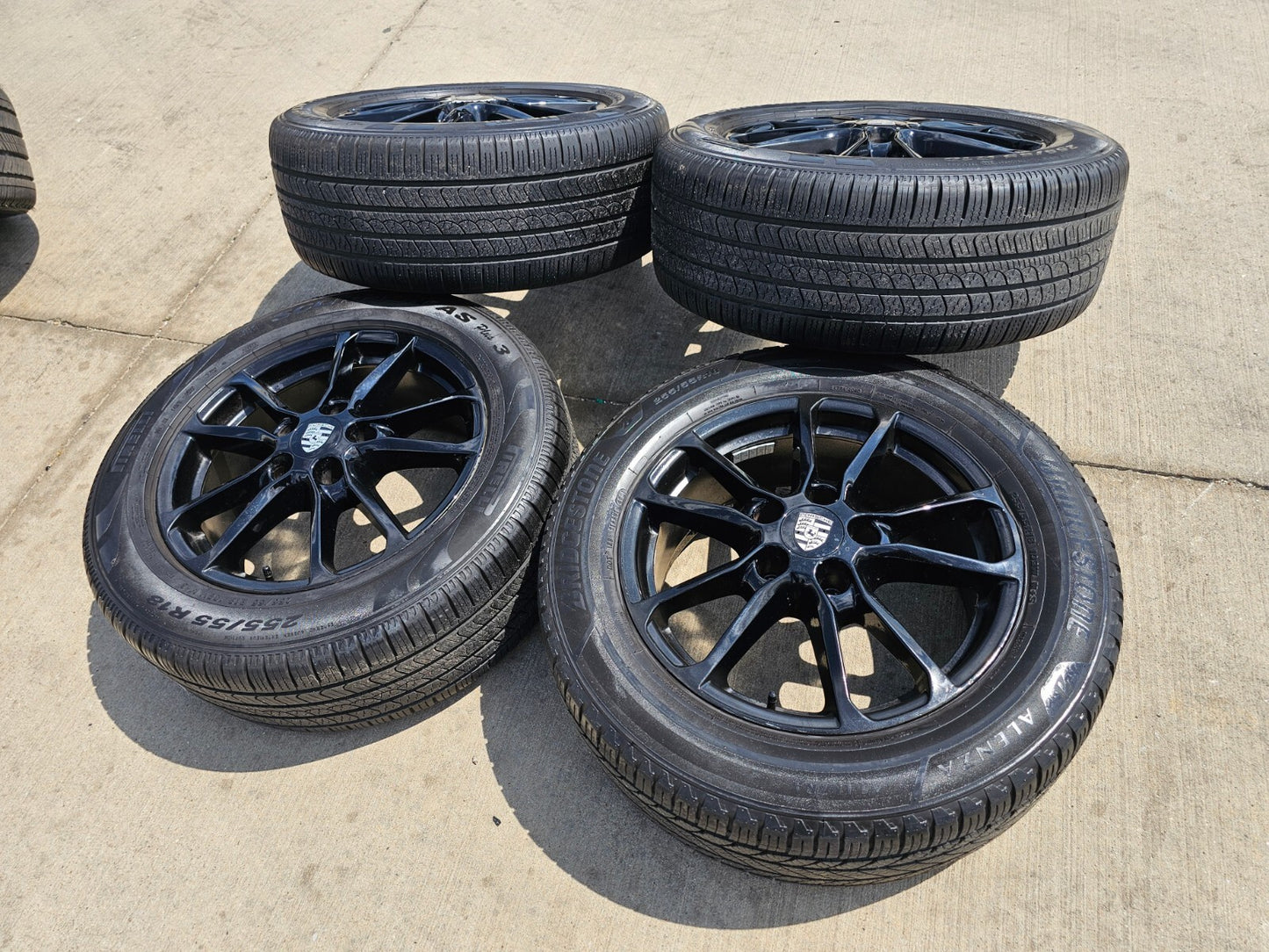 18" Porsche Cayenne OEM 67480 wheels rims black tires PIRELLI