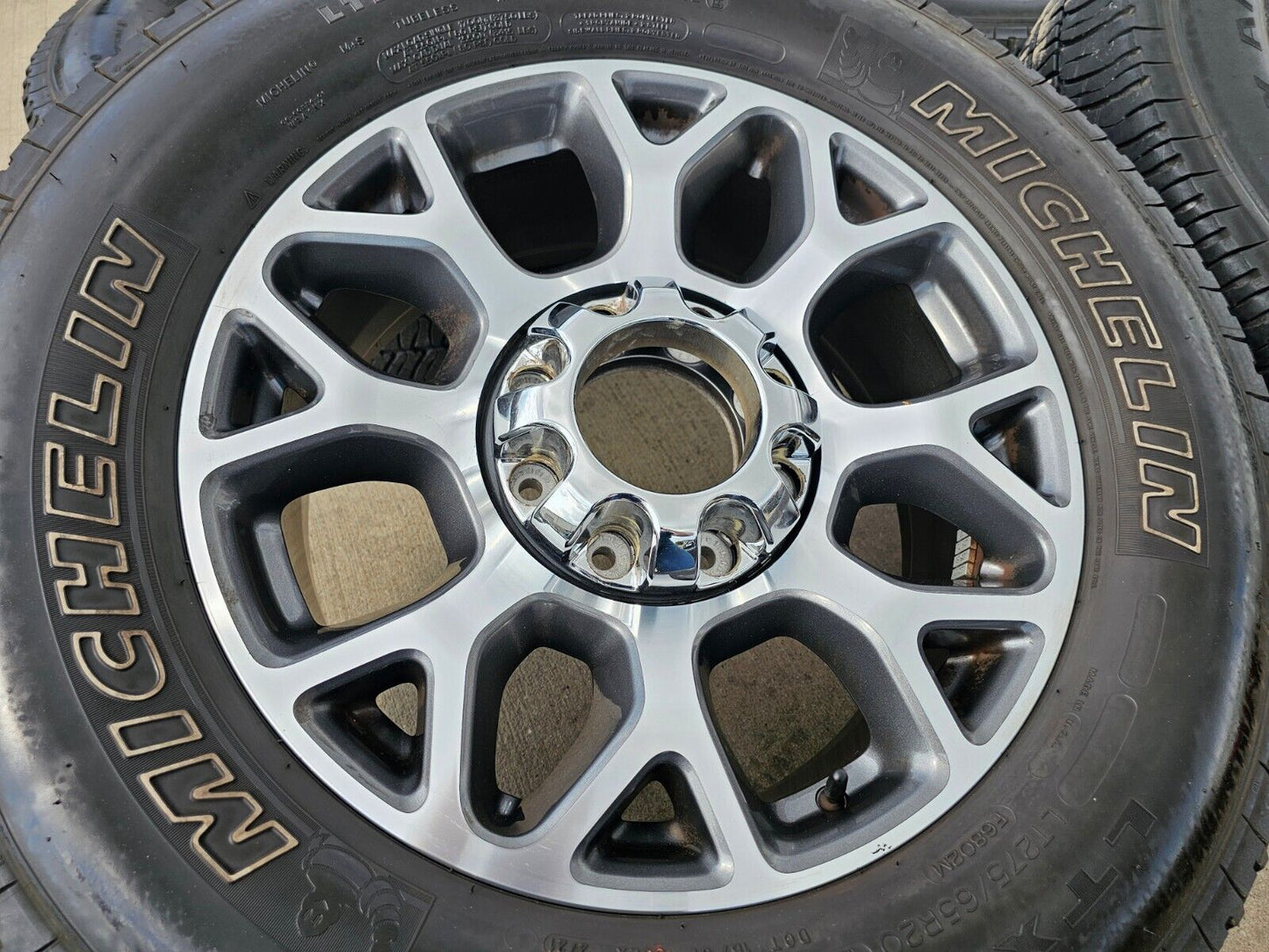 20" Ford F-250 F-350 OEM Lariat wheels rims 10292 tires