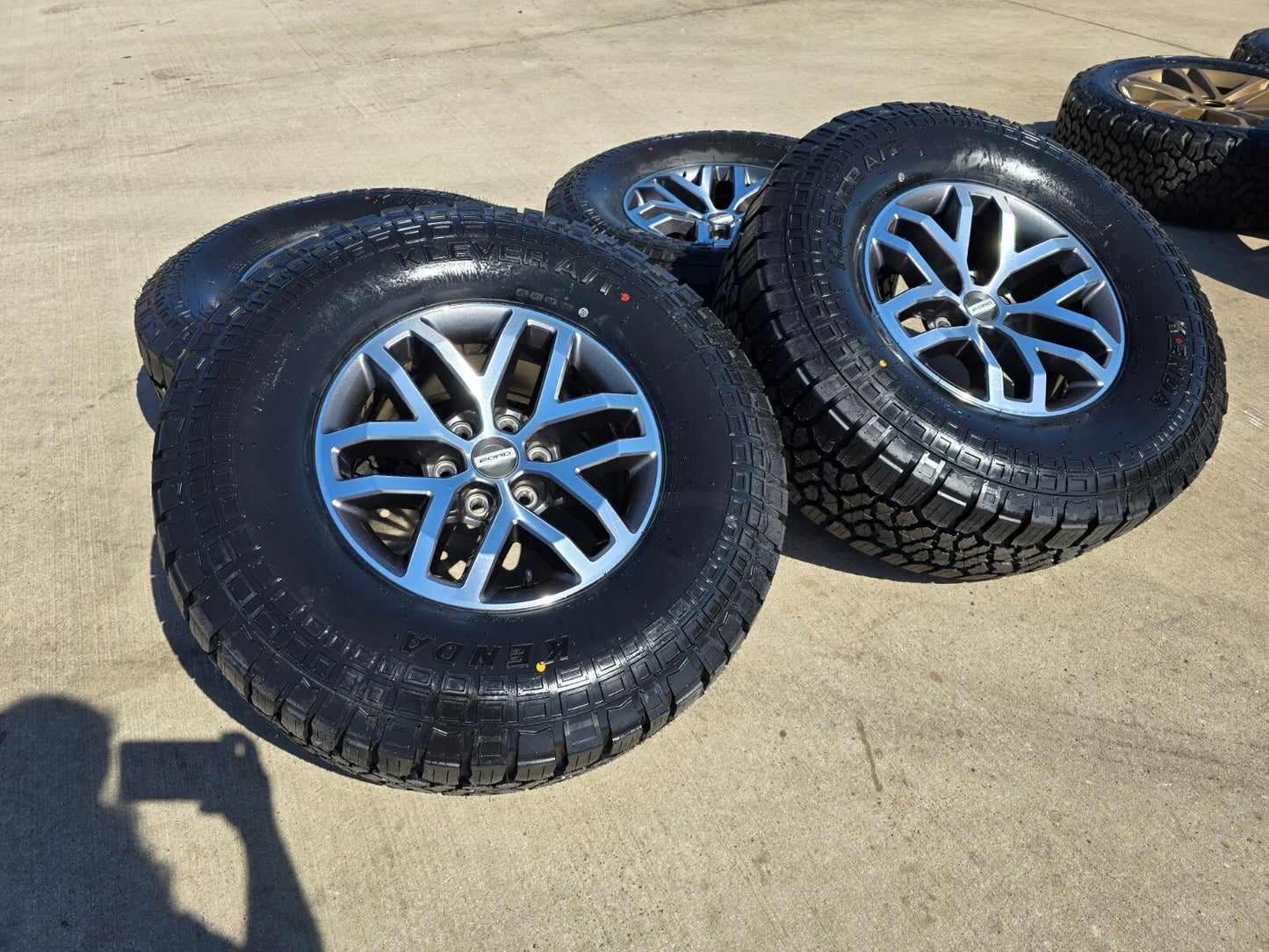 17" Ford F-150 Raptor OEM 10115 rims wheels 35" tires NEW