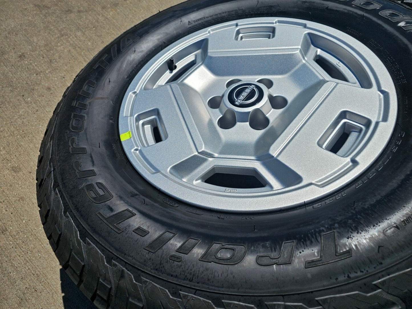 17" Nissan Frontier OEM Retro Hardbody Edition 62783 wheels rims 2025 NEW BFG