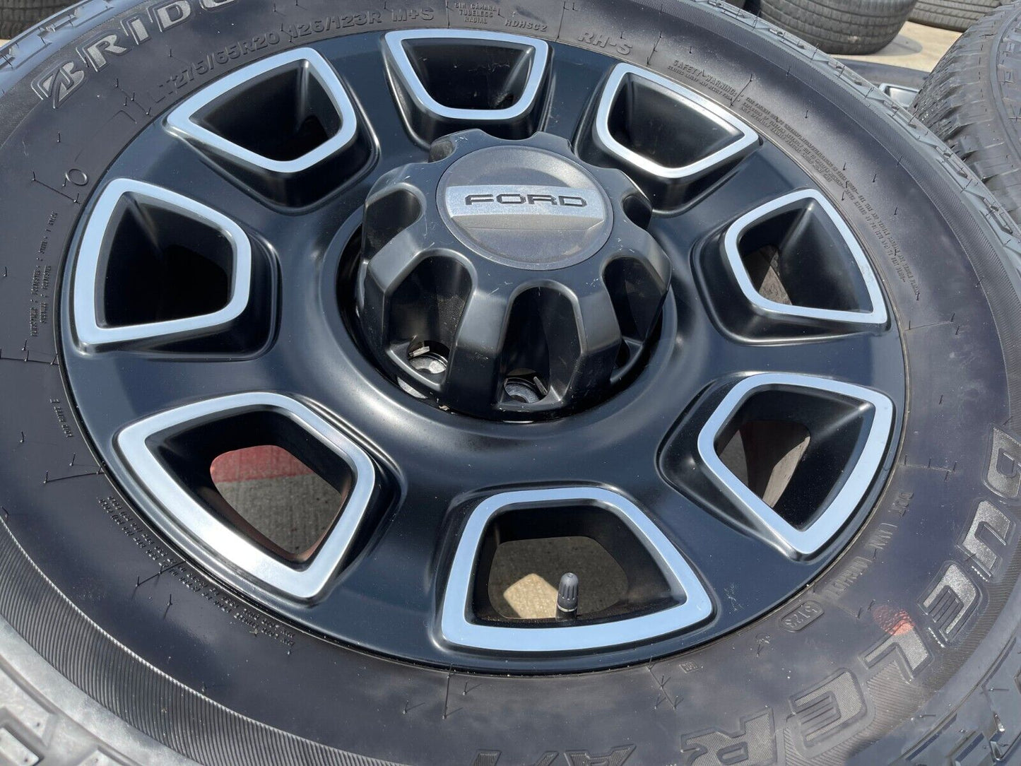 20" Ford F-250 F-350 OEM Lariat Platinum wheels rims 10486 tires