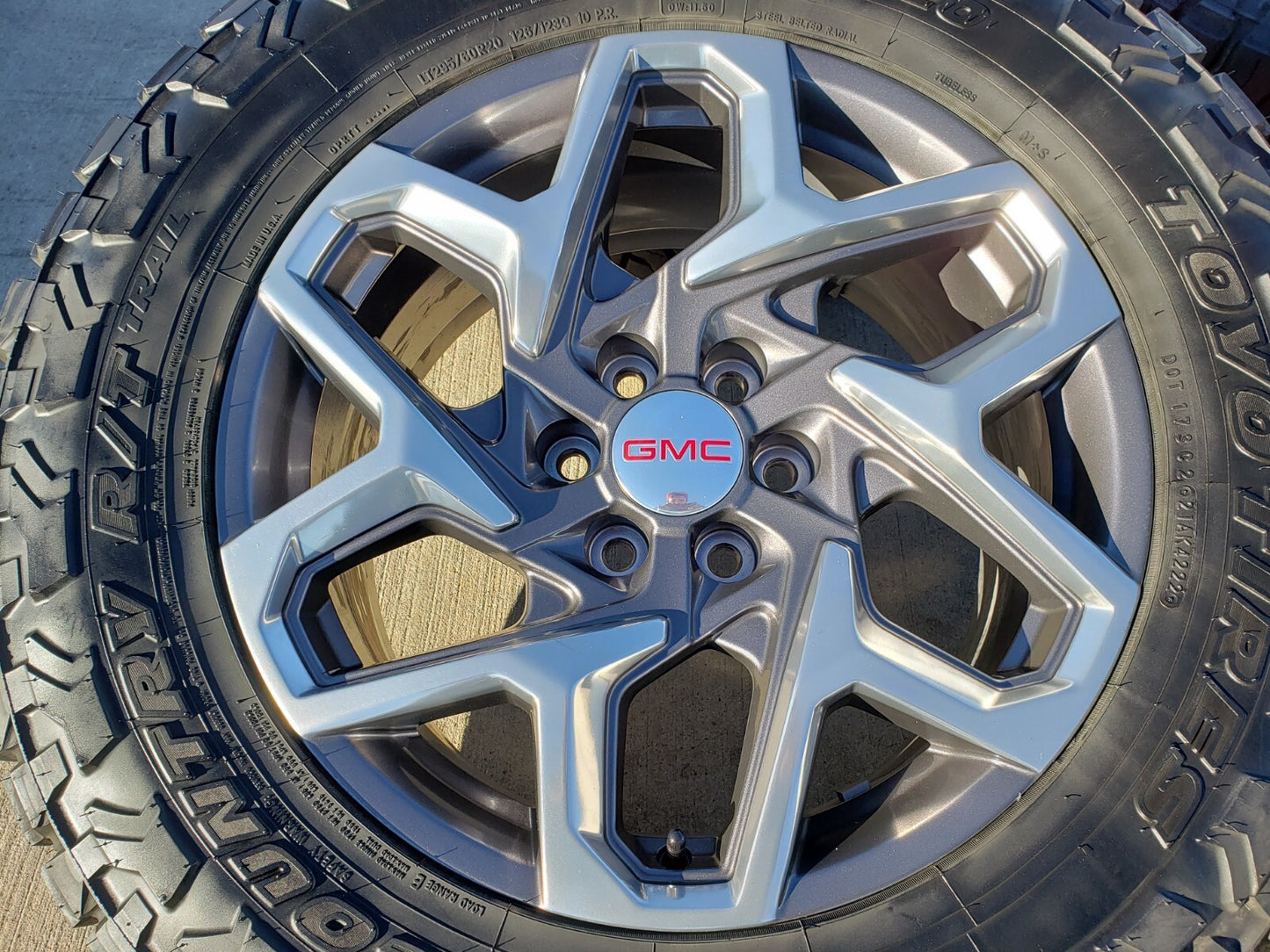 20" GMC Sierra Yukon AT4 Tahoe Silverado OEM 95369 wheels rims TOYO 34"