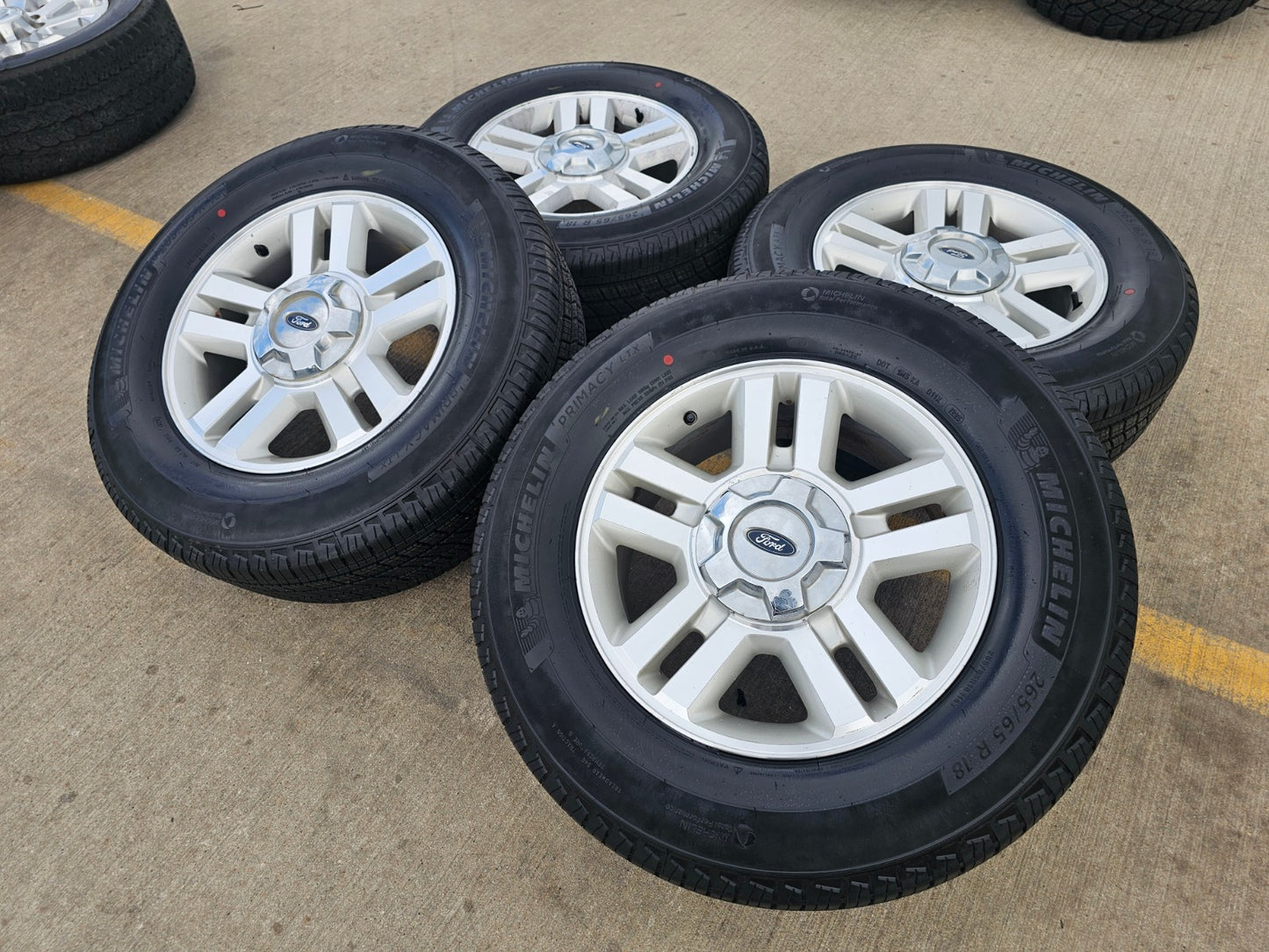 18" Ford F-150 Expedition OEM 3559 rims wheels tires NEW MICHELIN