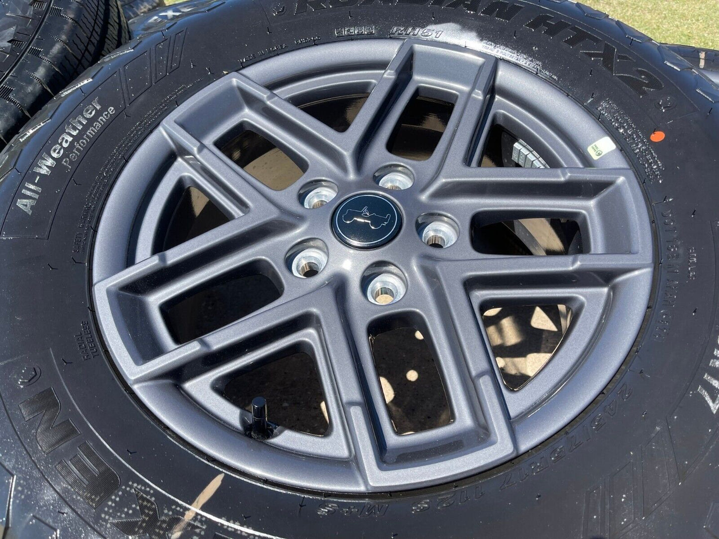 17" Jeep Wrangler Rubicon Sport S OEM wheels rims 51649 Gladiator 2024 2025 NEW