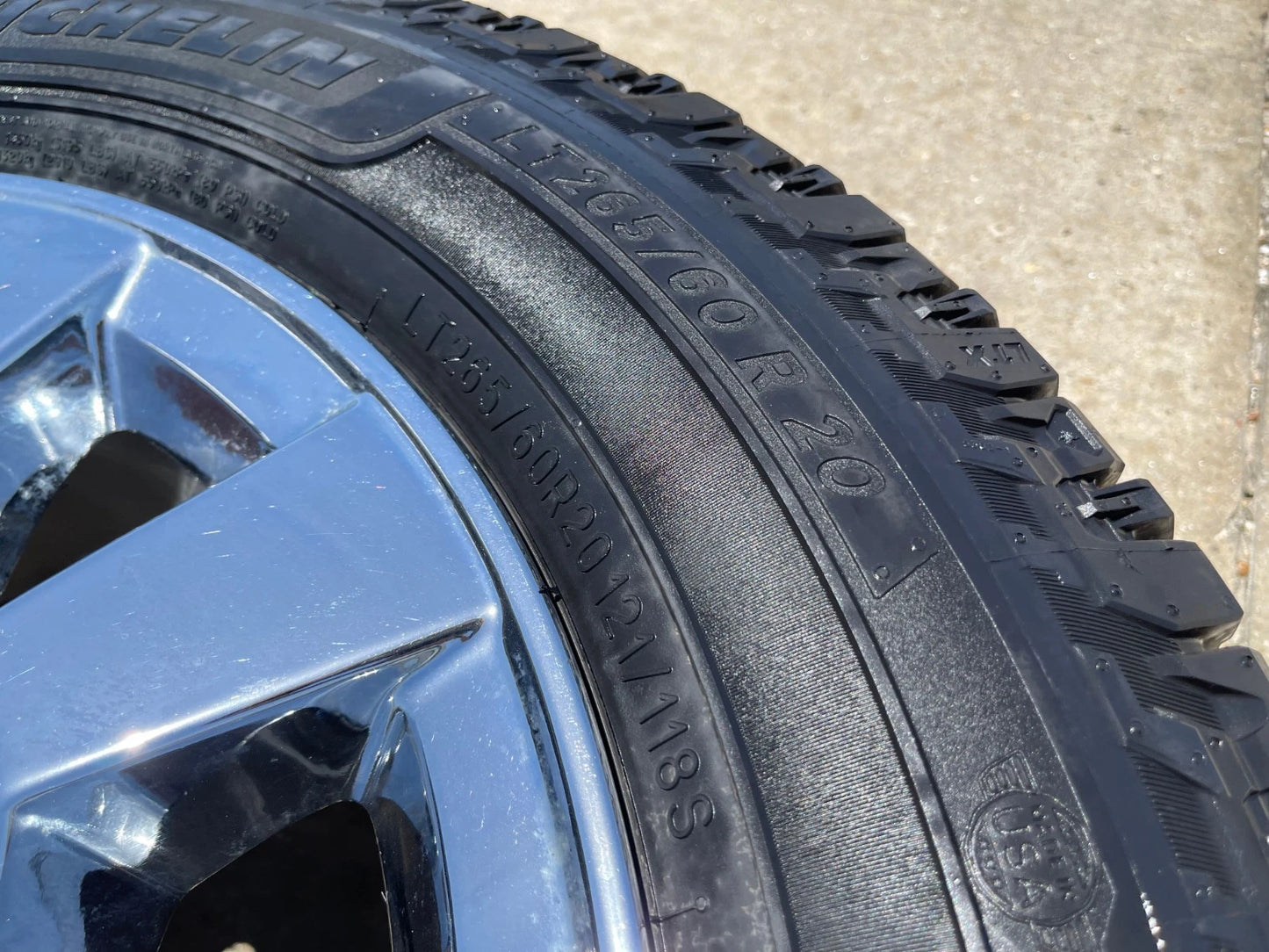20" GMC Sierra 2500 3500 DENALI OEM 5704 wheels rims tires MICHELIN