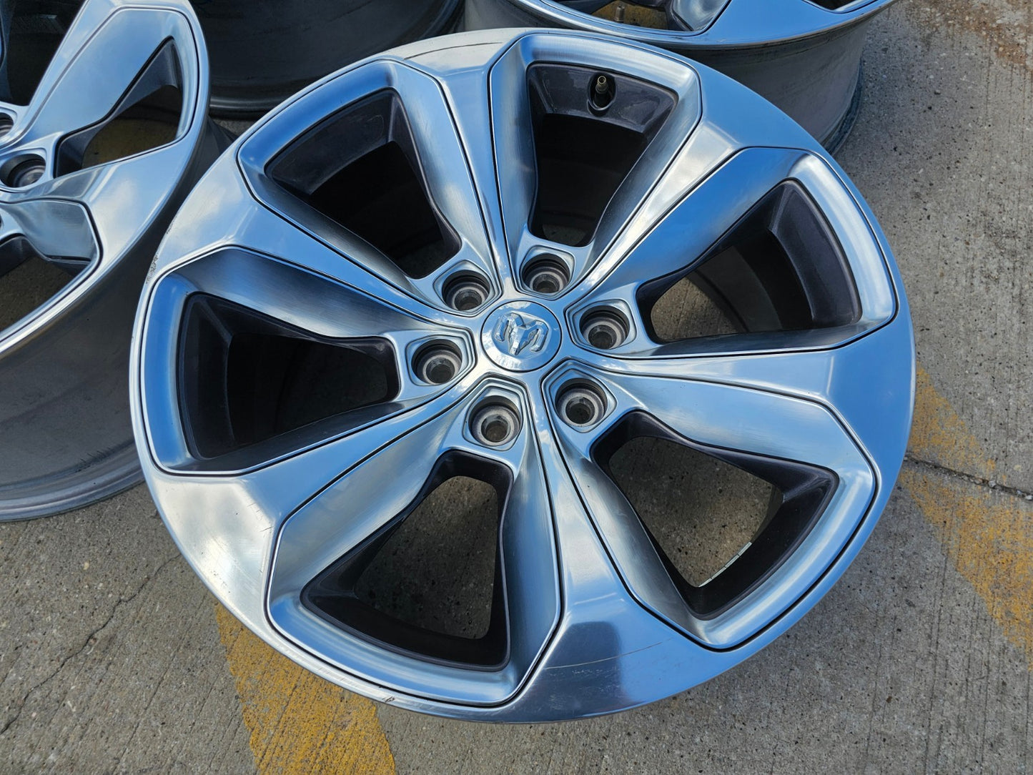 20" Dodge Ram 1500 OEM Laramie wheels rims 2681