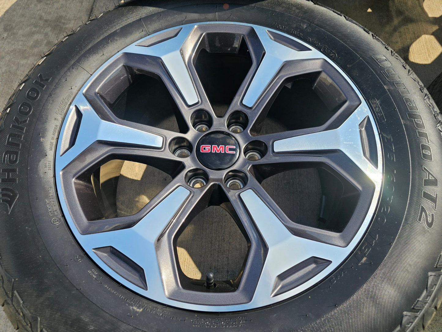 20" GMC Sierra Canyon Chevy Silverado OEM wheels rims 2025 2026 NEW HANKOOK