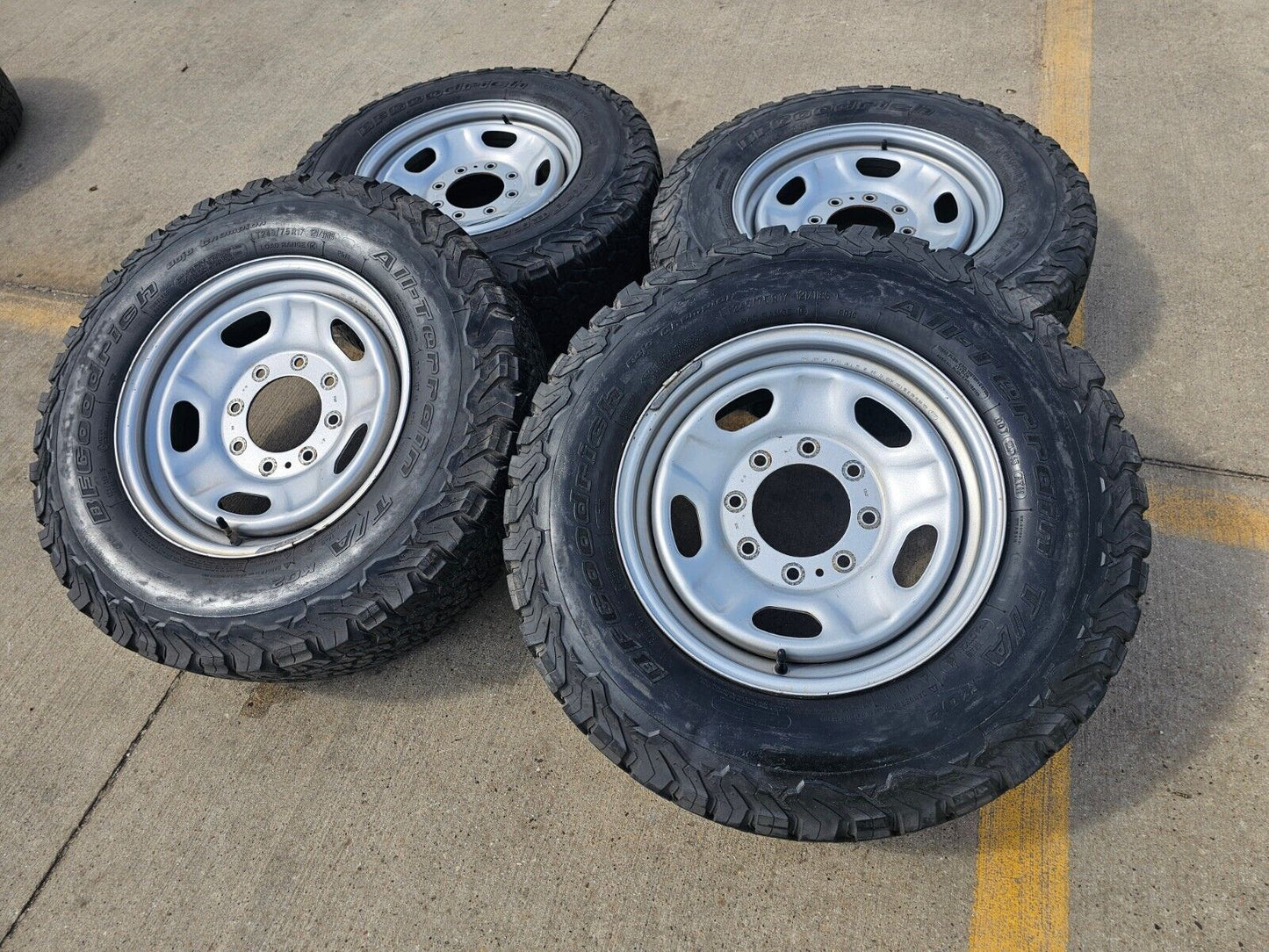 17" Ford F-250 F-350 OEM 3828 wheels rims tires BFG KO2 A/T