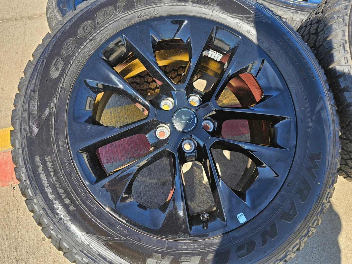 20" Jeep Wrangler OEM Black wheels rims 96902 9262 Gladiator tires